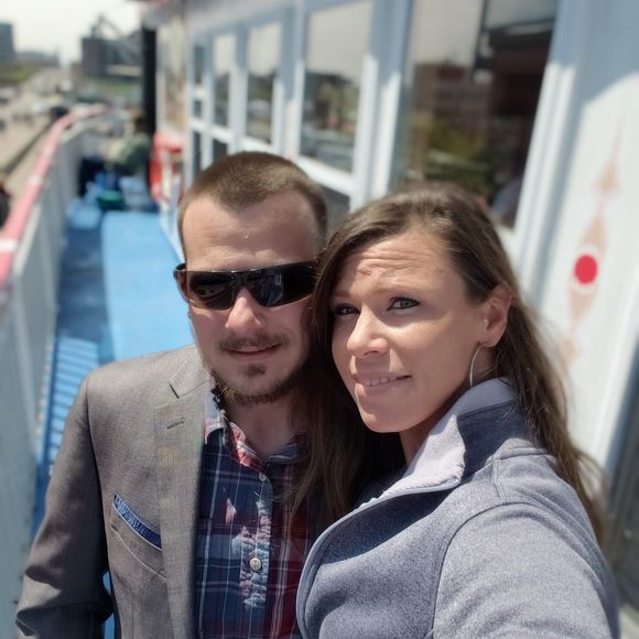 Meet your Posher, Jessica - Picture 1 of 1